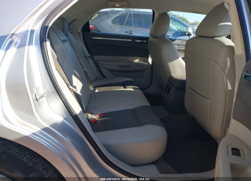 2008 CHRYSLER 300 TOURING VIN: 2C3LA53G48H268495