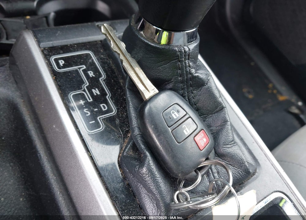 2018 TOYOTA TACOMA VIN: 3TMDZ5BN8JM043061
