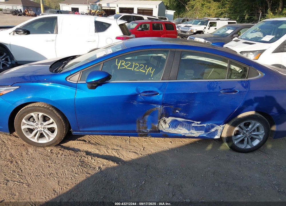 2019 CHEVROLET CRUZE VIN: 1G1BE5SM1K7137765