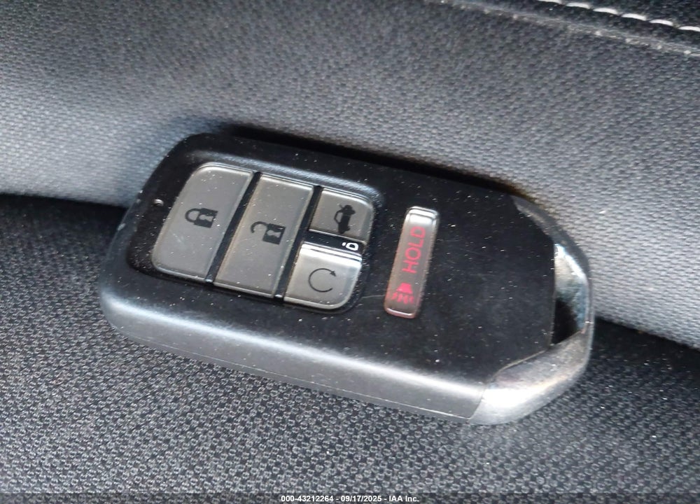 2016 HONDA CIVIC VIN: 2HGFC1F37GH640870
