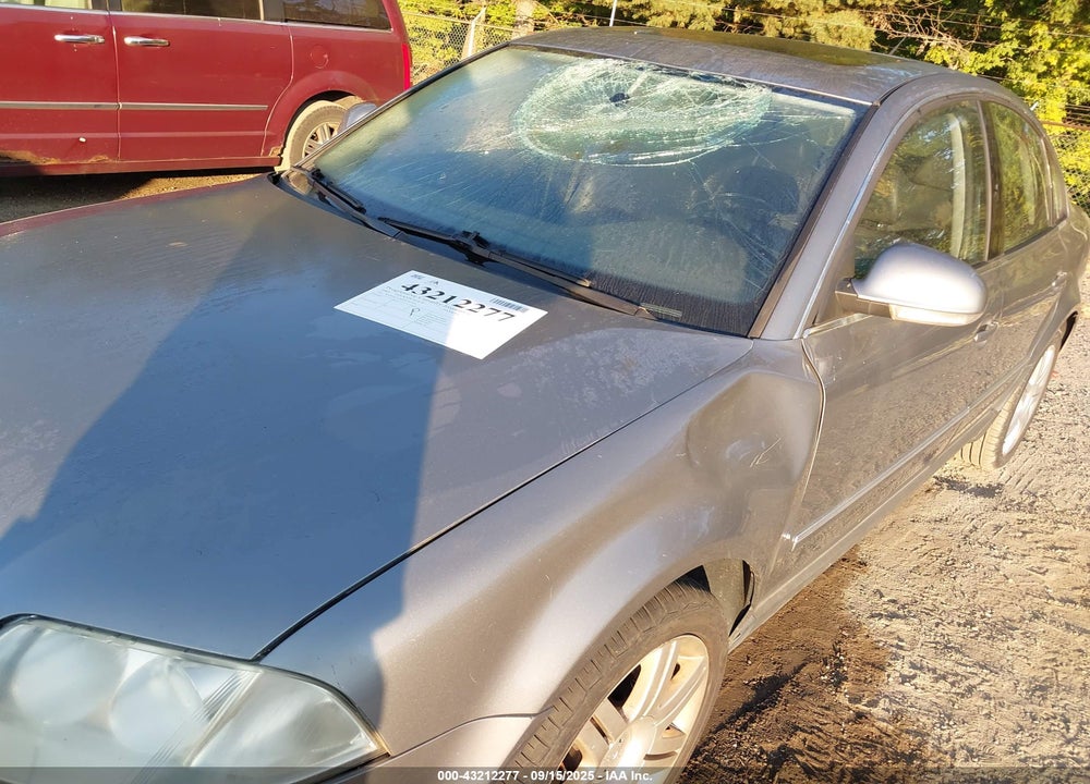 2005 VOLKSWAGEN PASSAT GLX VIN: WVWRU63B95E043953