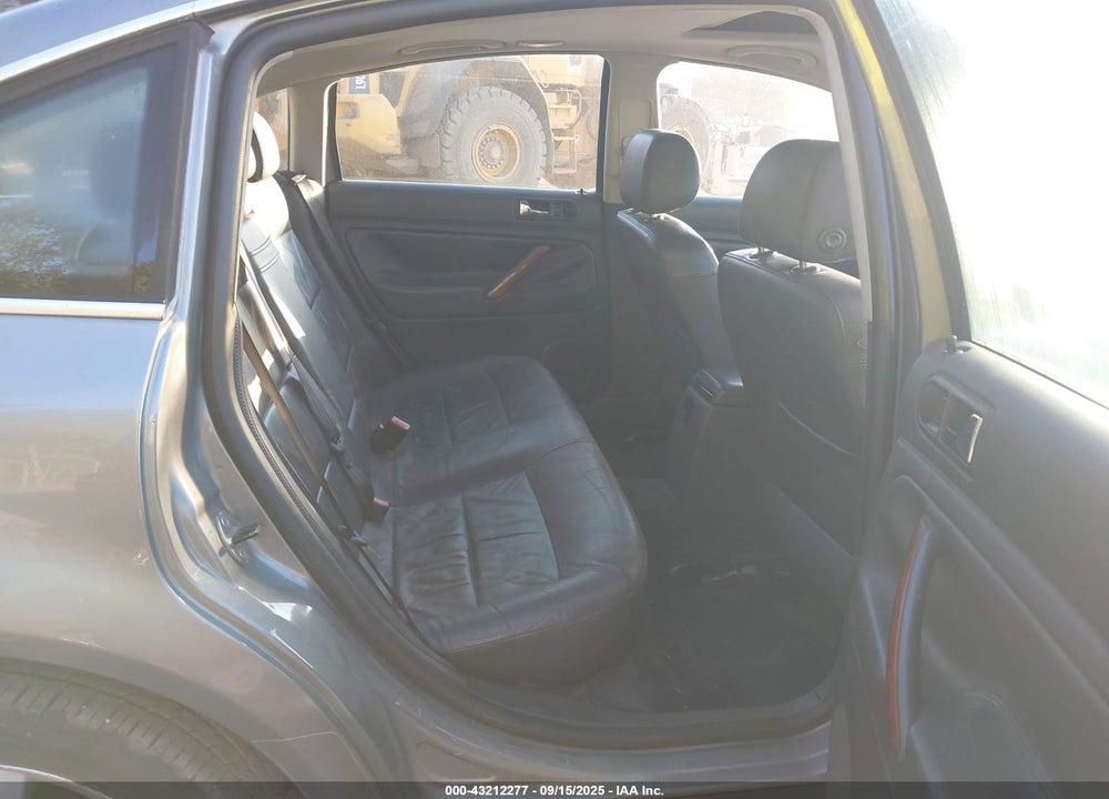 2005 VOLKSWAGEN PASSAT GLX VIN: WVWRU63B95E043953