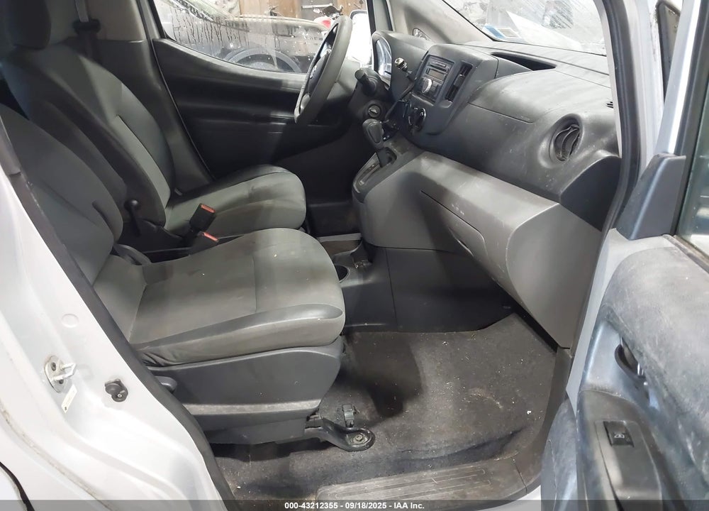 2014 NISSAN NV VIN: 3N6CMOKNOEK693563