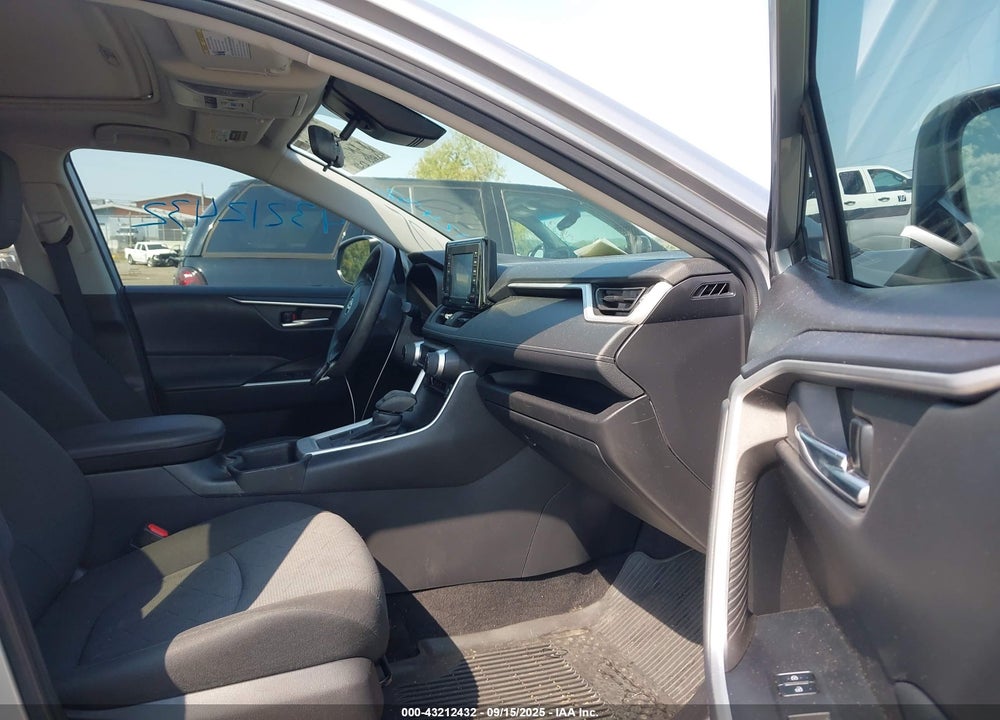 2022 TOYOTA RAV4 XLE VIN: 2T3P1RFV6NC288579
