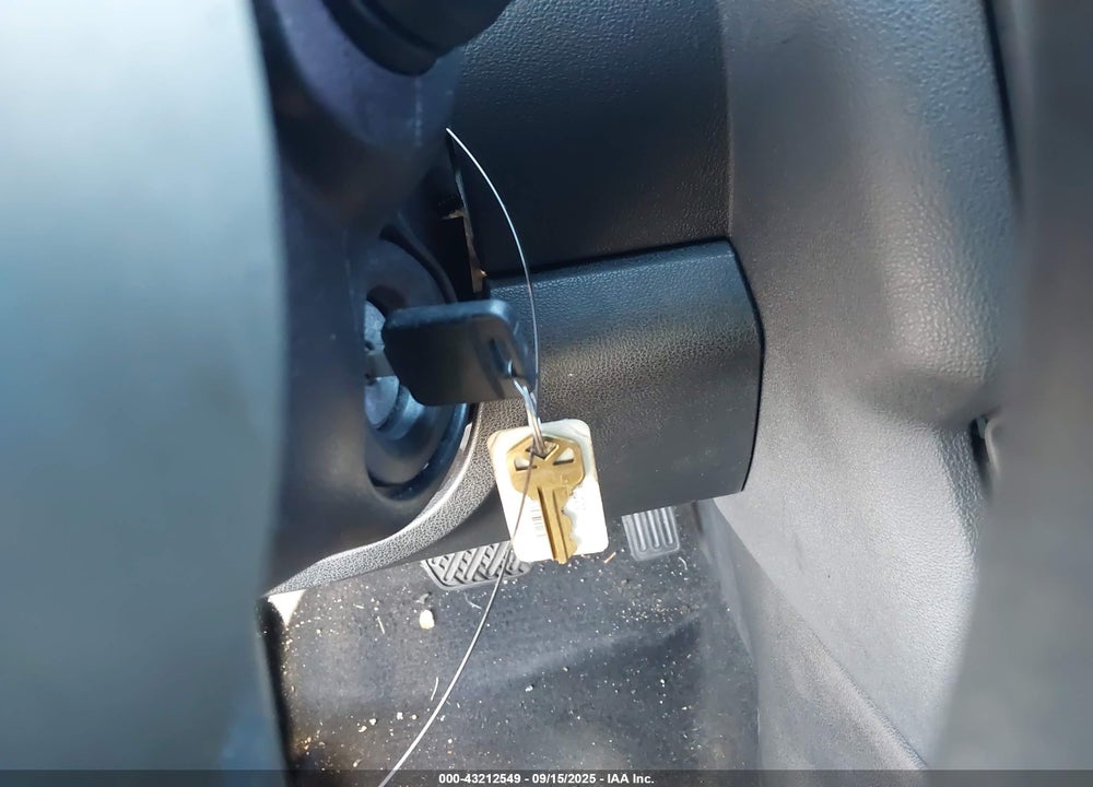 2015 NISSAN ROGUE VIN: JN8AS5MV0FW256070