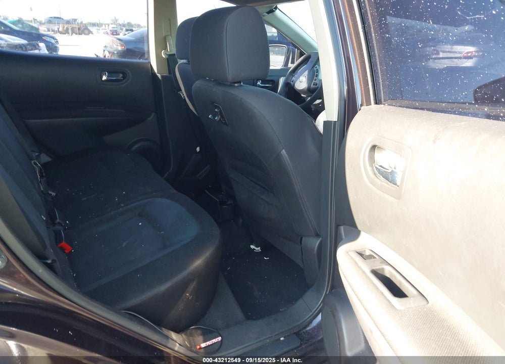2015 NISSAN ROGUE VIN: JN8AS5MV0FW256070