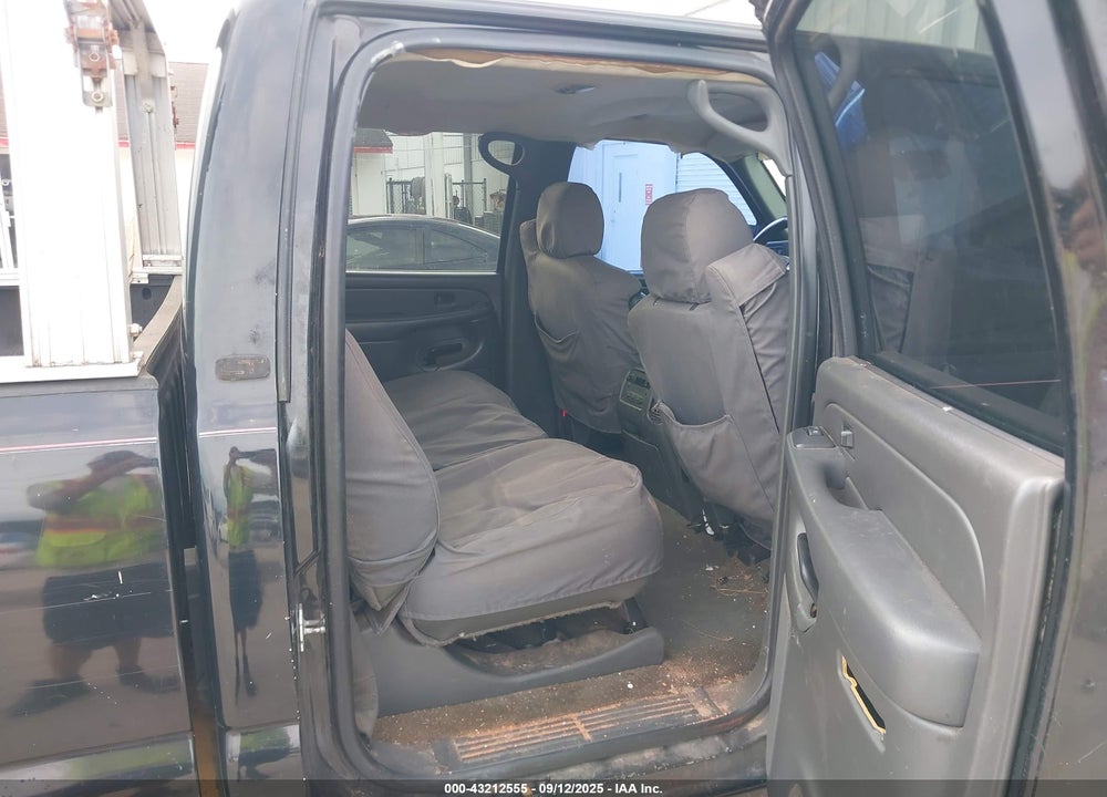 2005 CHEVROLET SILVERADO 2500HD LT VIN: 1GCHK23215F926157