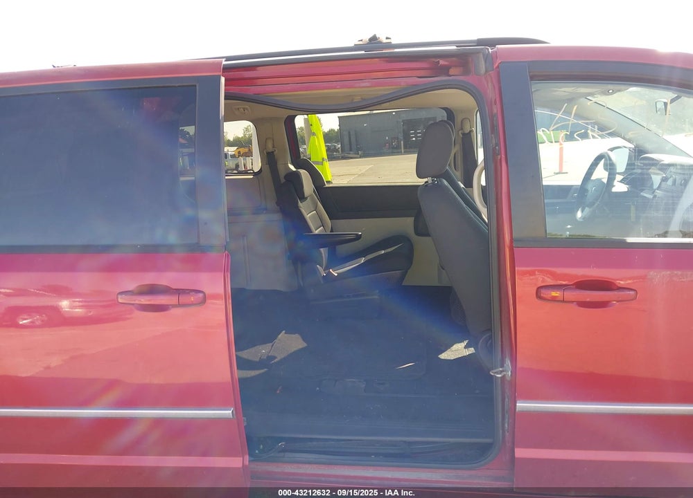 2010 DODGE GRAND CARAVAN VIN: 2D4RN5D12AR203264