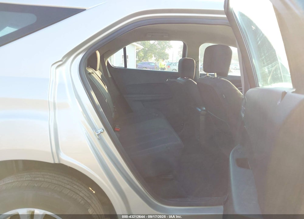 2016 CHEVROLET EQUINOX LS VIN: 1GNFLEEK8GZ102877