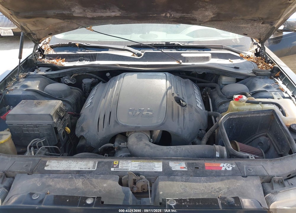 2010 CHRYSLER 300C HEMI VIN: 2C3CA6CT1AH211079