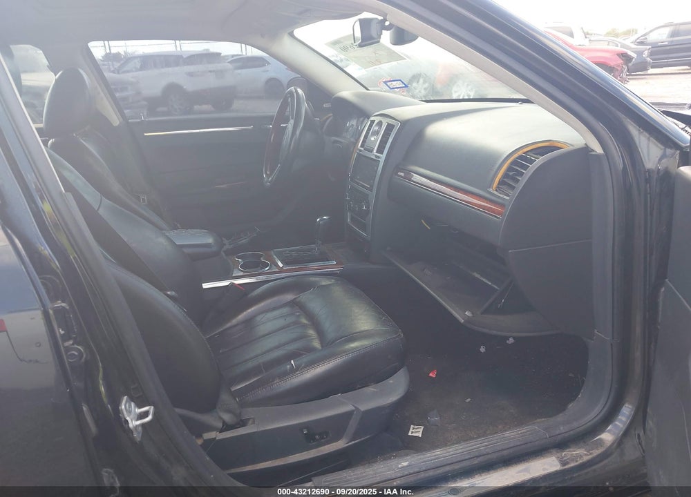 2010 CHRYSLER 300C HEMI VIN: 2C3CA6CT1AH211079