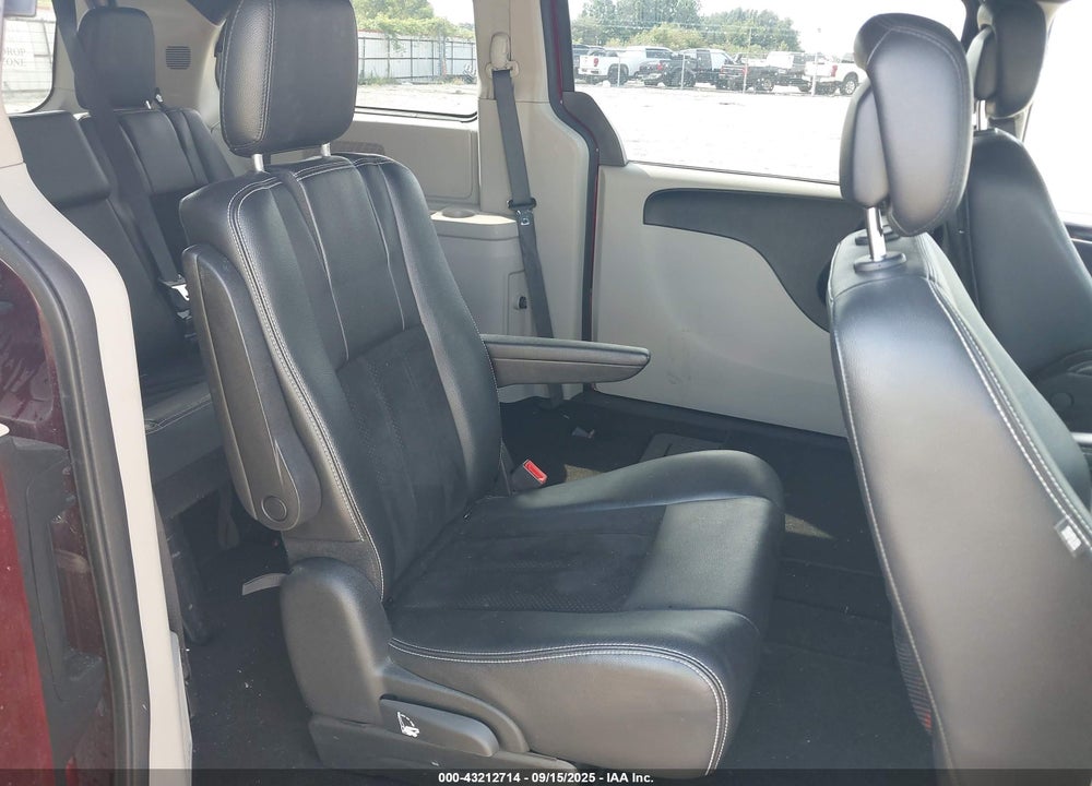 2018 DODGE GRAND CARAVAN VIN: 2C4RDGCG4JR327201