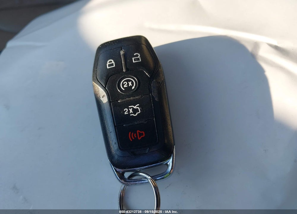 2016 LINCOLN MKX VIN: 2LMTJ8LRXGBL29879