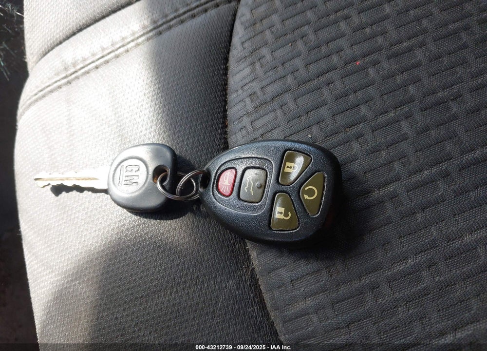2011 CHEVROLET TRAVERSE VIN: 1GNKVEED2BJ258981