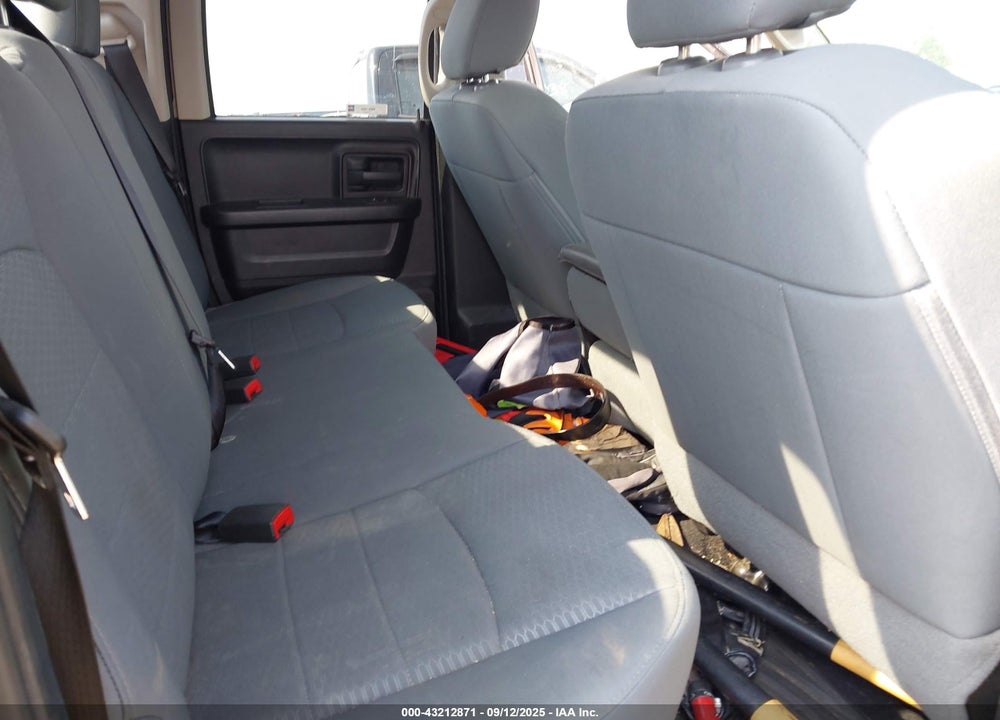 2014 RAM 1500 EXPRESS VIN: 1C6RR7FT7ES300385