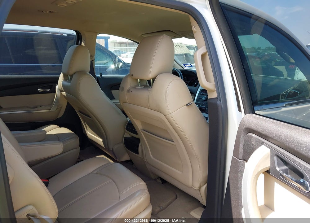 2010 GMC ACADIA SLT-1 VIN: 1GKLRMED1AJ178019