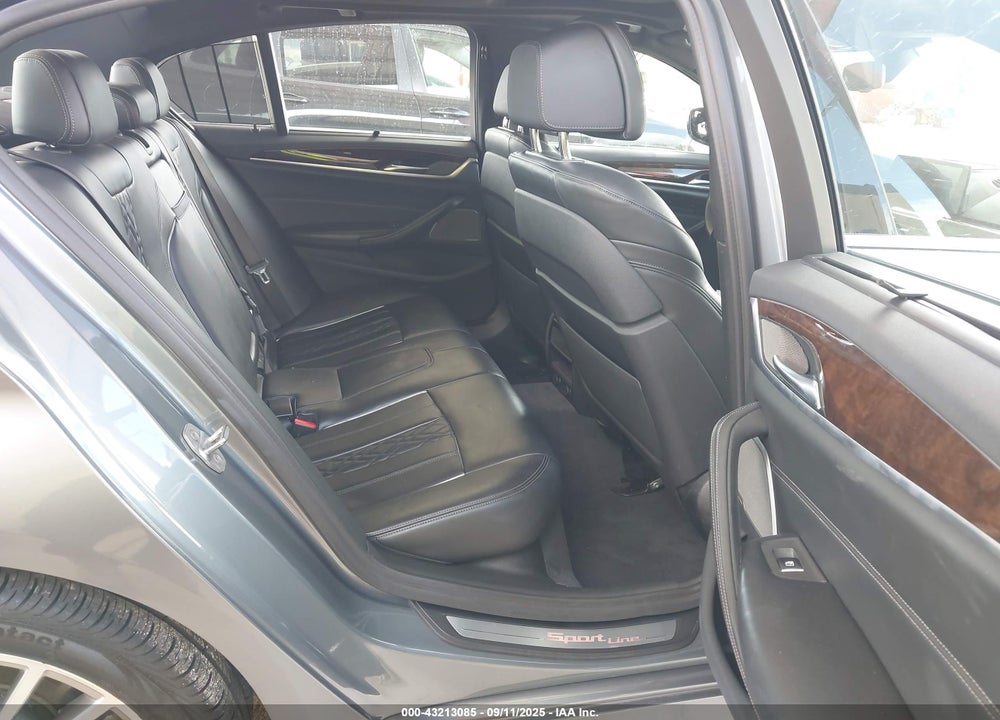 2019 BMW 5 SERIES VIN: WBAJA5C56KWW13257