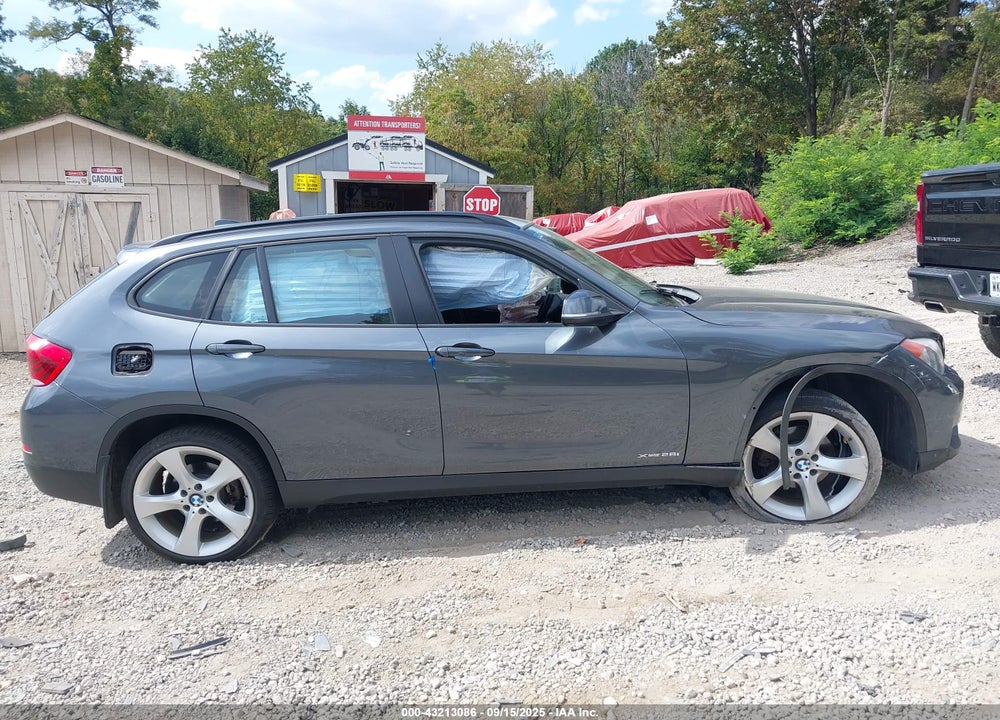 2014 BMW X1 VIN: WBAVL1C57EVY22330