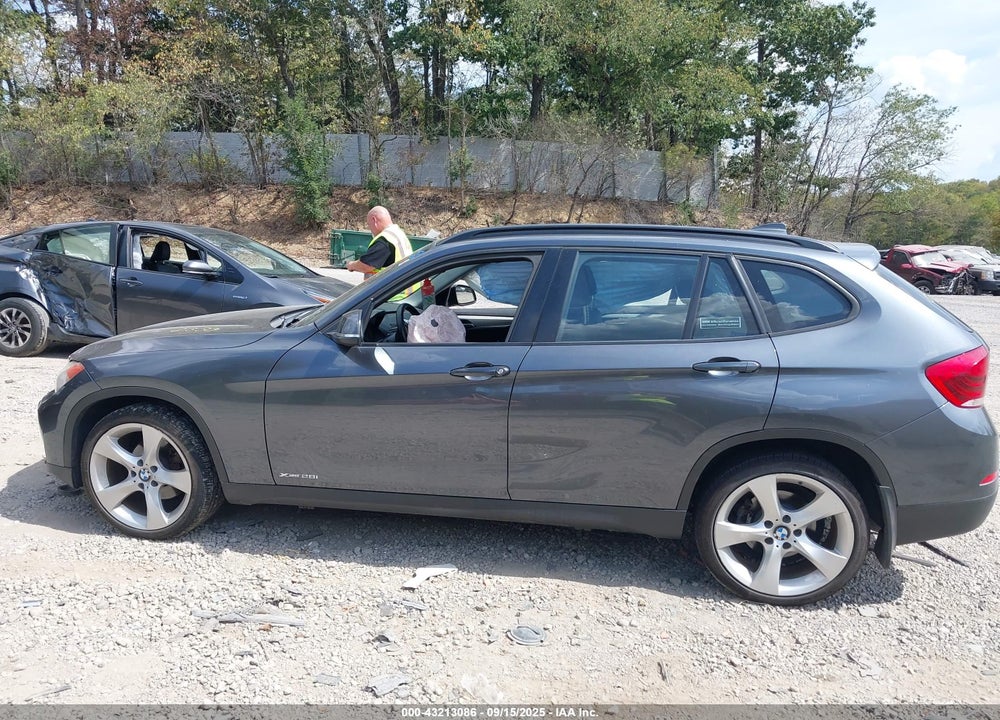 2014 BMW X1 VIN: WBAVL1C57EVY22330