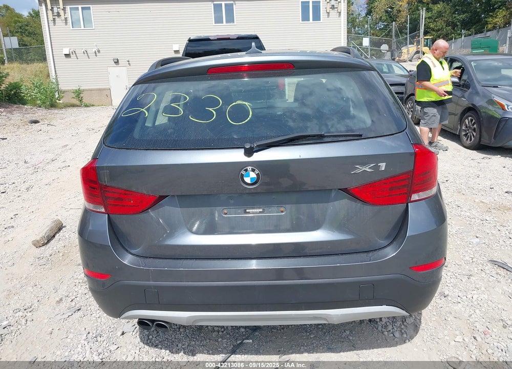 2014 BMW X1 VIN: WBAVL1C57EVY22330