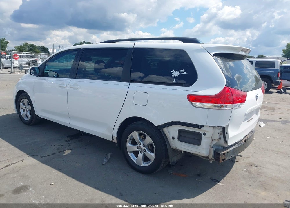 2014 TOYOTA SIENNA LE V6 8 PASSENGER VIN: 5TDKK3DC3ES438458