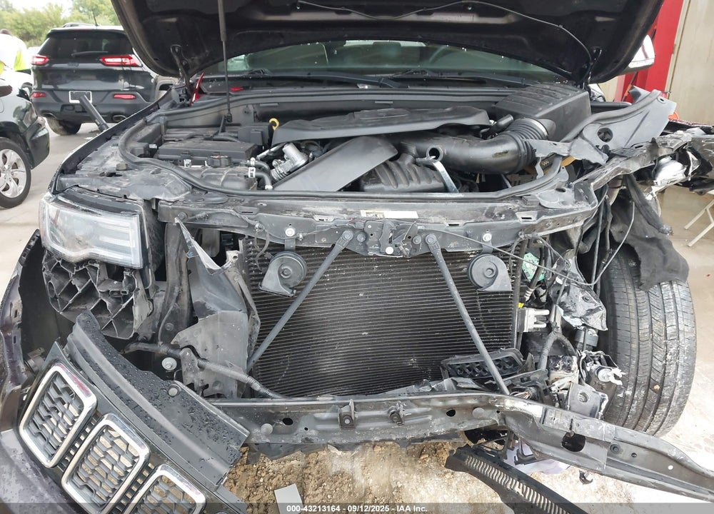 2019 JEEP GRAND CHEROKEE VIN: 1C4RJEBG5KC630237