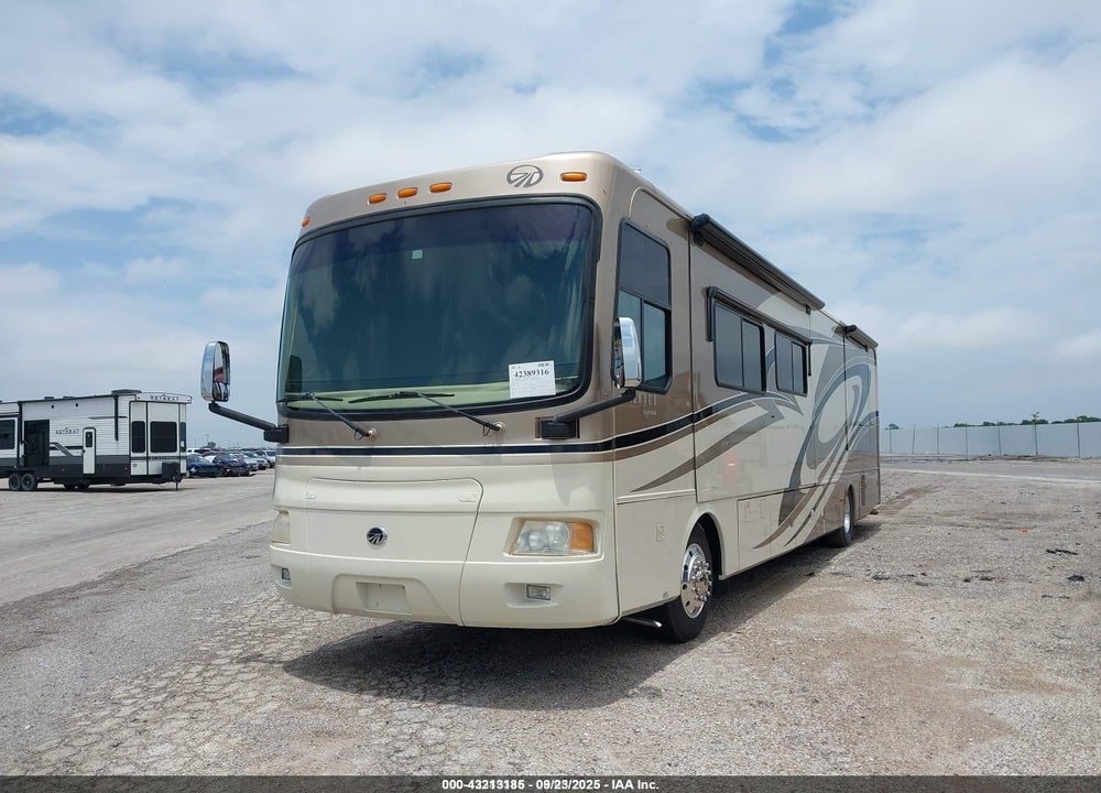 2011 ROADMASTER RAISED RAIL VIN: 51Z424644B1055557