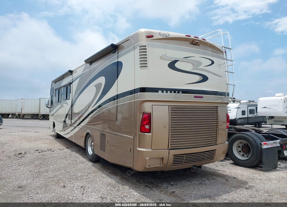 2011 ROADMASTER RAISED RAIL VIN: 51Z424644B1055557