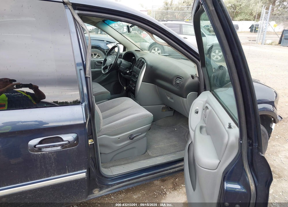 2007 CHRYSLER TOWN & COUNTRY TOURING VIN: 2A4GP54L27R135132