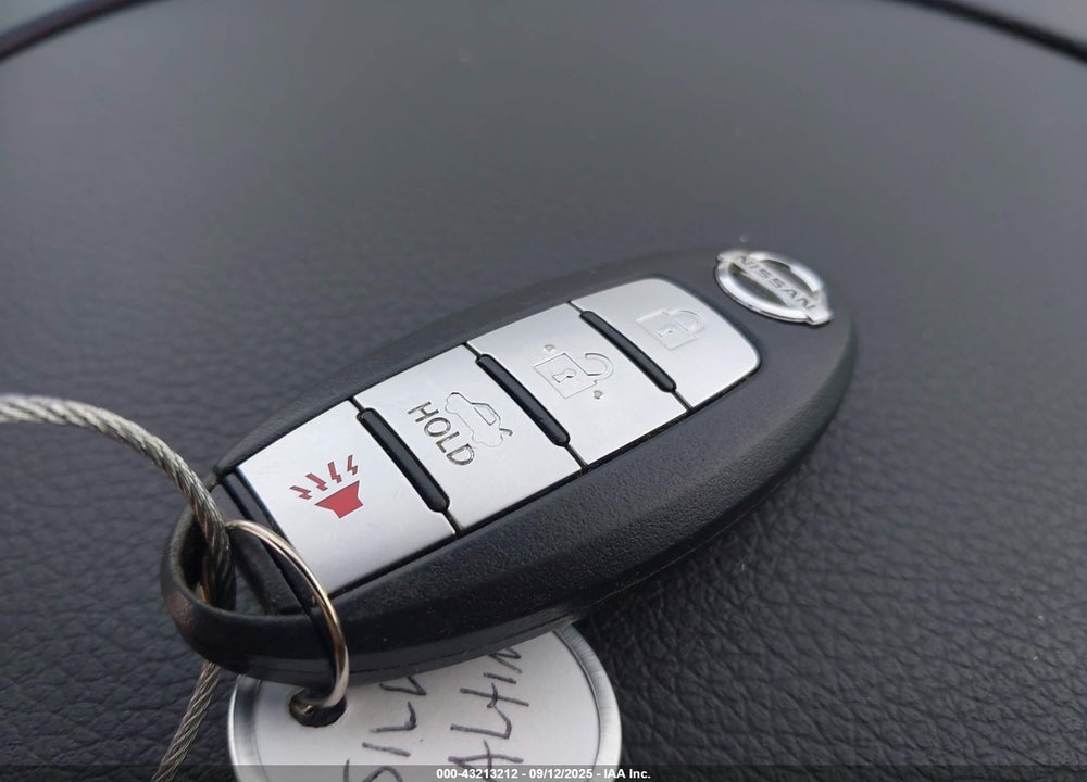 2017 NISSAN ALTIMA VIN: 1N4AL3AP1HC154094