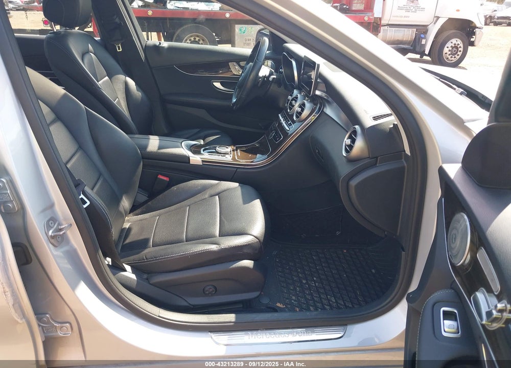 2017 MERCEDES-BENZ C CLASS VIN: WDDWF4KB0HR216975