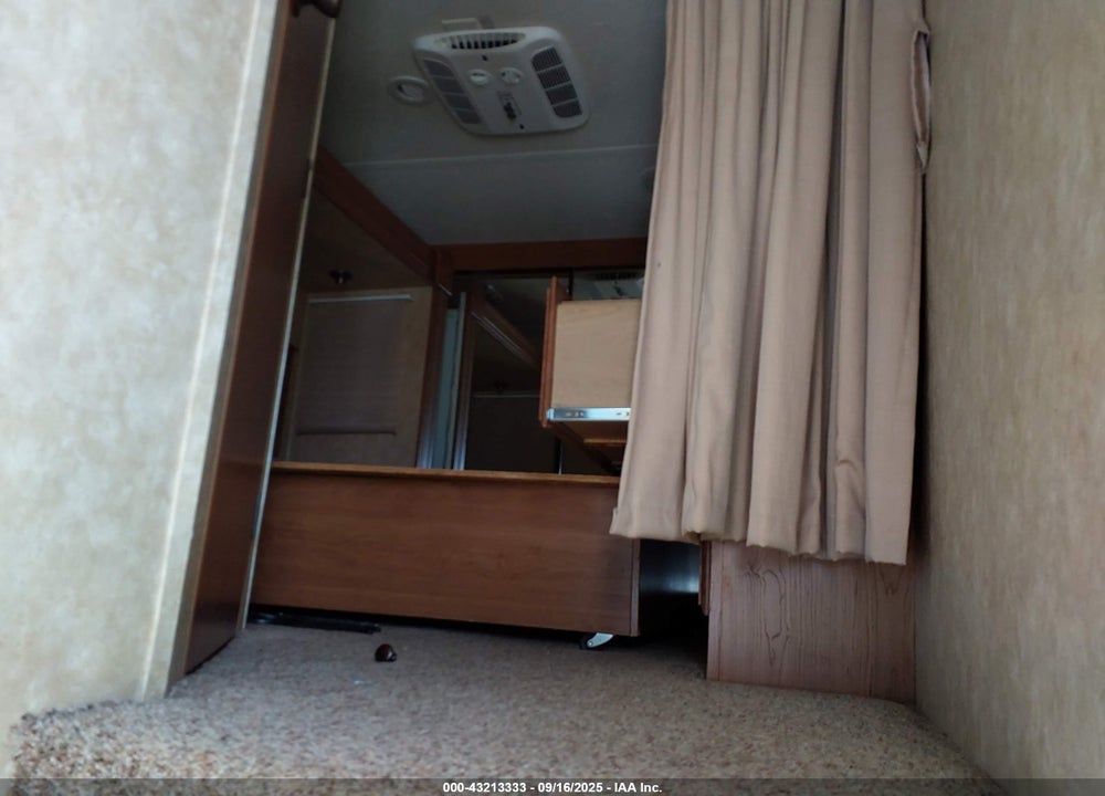 2010 COACHMEN CHAPARRAL LITE SERIE VIN: 5ZT3CHXB3AA301365