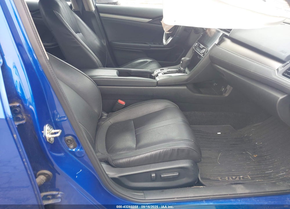 2016 HONDA CIVIC VIN: 19XFC1F98GE218136