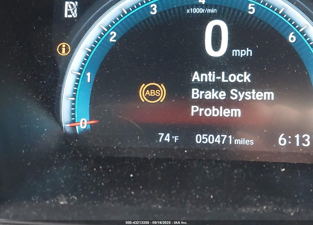 2016 HONDA CIVIC VIN: 19XFC1F98GE218136
