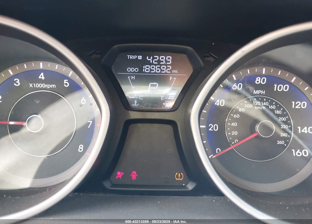 2011 HYUNDAI ELANTRA LIMITED (ULSAN PLANT) VIN: KMHDH4AE5BU162015