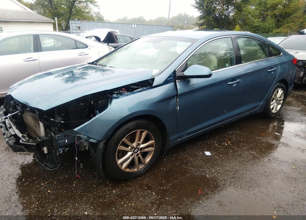 2015 HYUNDAI SONATA VIN: 5NPE24AF0FH228148