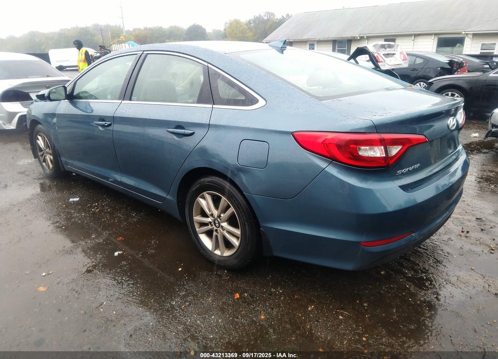 2015 HYUNDAI SONATA VIN: 5NPE24AF0FH228148