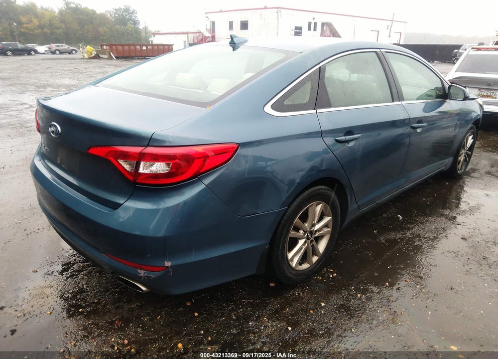 2015 HYUNDAI SONATA VIN: 5NPE24AF0FH228148