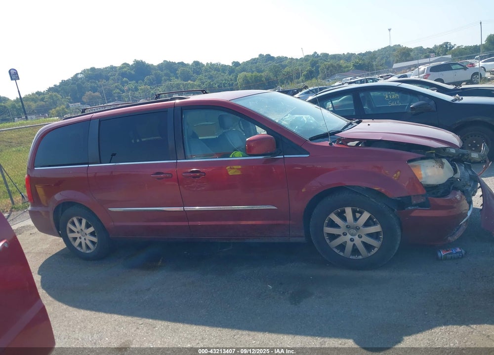 2014 CHRYSLER TOWN & COUNTRY TOURING VIN: 2C4RC1BG4ER340117
