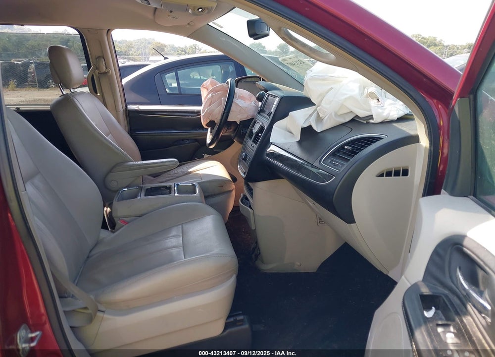 2014 CHRYSLER TOWN & COUNTRY TOURING VIN: 2C4RC1BG4ER340117