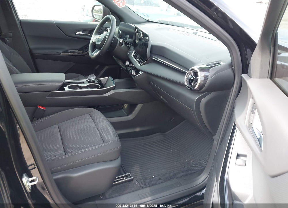 2026 CHEVROLET EQUINOX VIN: 3GNAXHEG3TL121205