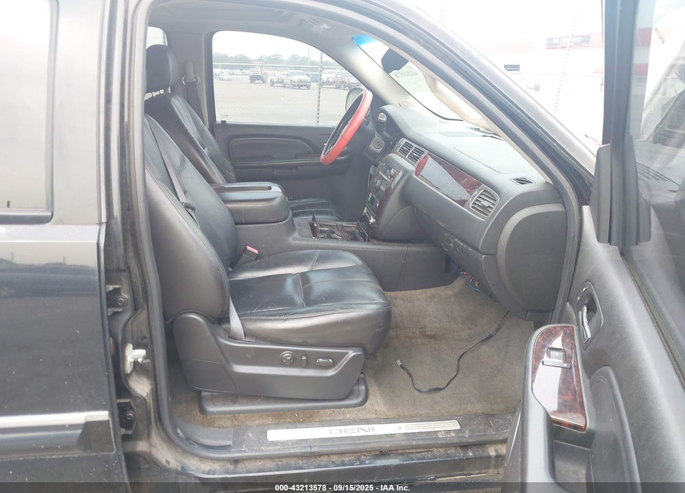 2007 GMC YUKON DENALI VIN: 1GKFK63807J132158