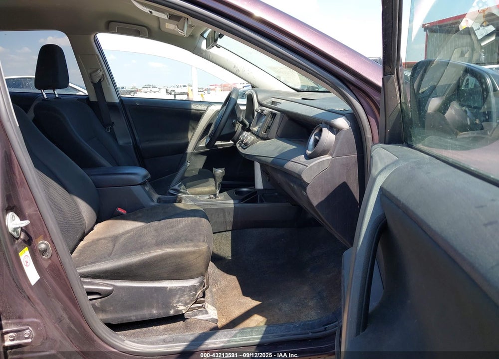 2018 TOYOTA RAV4 LE VIN: 2T3BFREV0JW710433