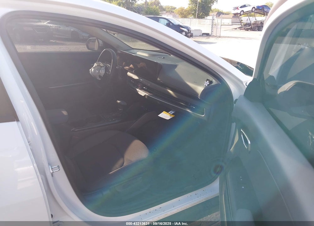 2025 KIA K4 VIN: 3KPFT4DE4SE174601