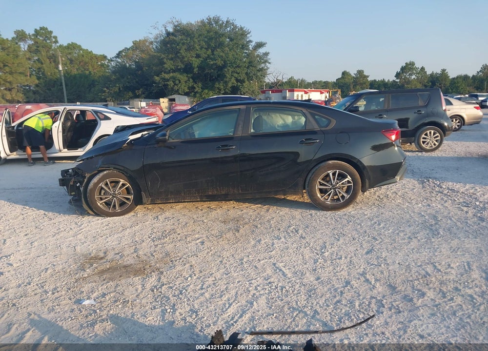 2022 KIA FORTE VIN: 3KPF24AD8NE472801