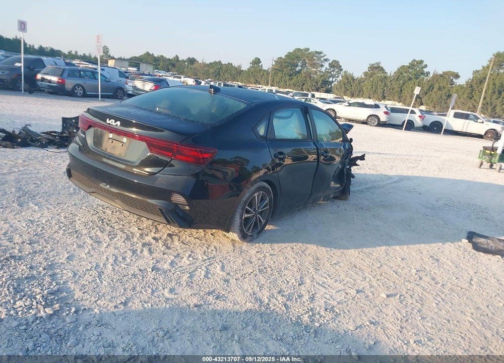 2022 KIA FORTE VIN: 3KPF24AD8NE472801
