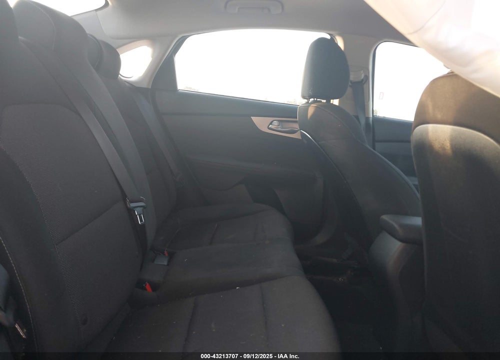 2022 KIA FORTE VIN: 3KPF24AD8NE472801
