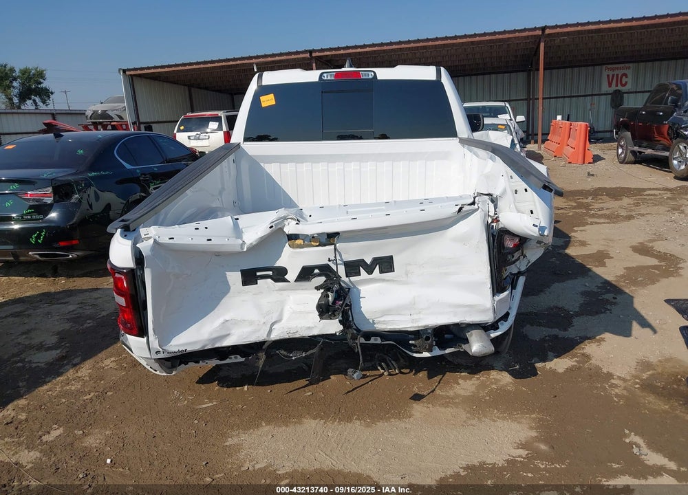 2025 RAM 1500 TRADESMAN 4X2 6'4 BOX VIN: 1C6SRECG1SN707156