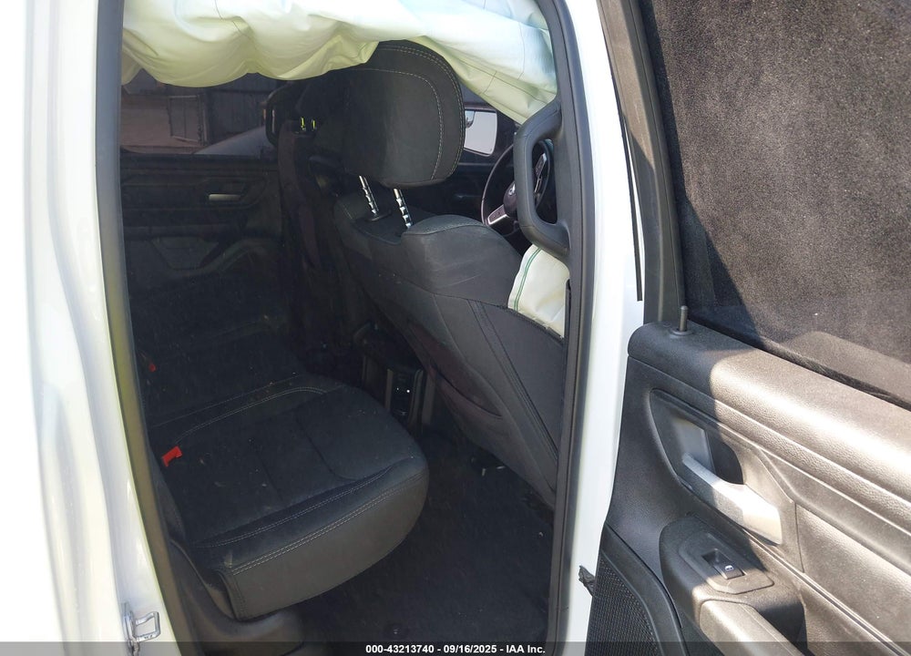 2025 RAM 1500 TRADESMAN 4X2 6'4 BOX VIN: 1C6SRECG1SN707156