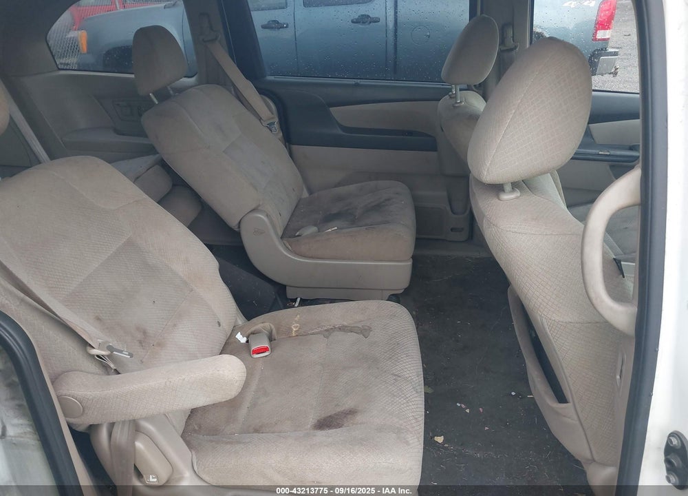 2016 HONDA ODYSSEY SE VIN: 5FNRL5H31GB053389
